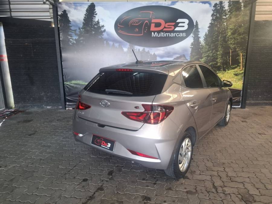 HYUNDAI - HB20 - 2022/2022 - Prata - R$ 65.000,00