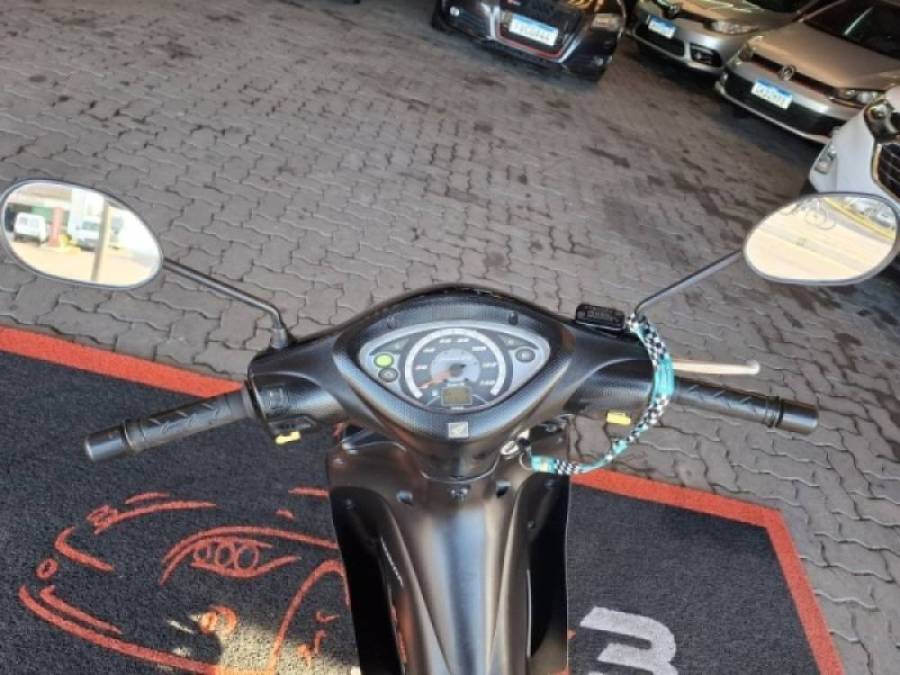 HONDA - BIZ 125 - 2010/2010 - Preta - R$ 10.900,00