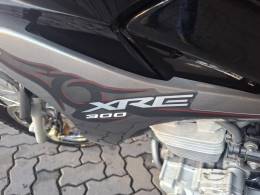 HONDA - XRE 300 - 2011/2011 - Preta - R$ 16.900,00