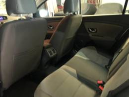 RENAULT - FLUENCE - 2017/2017 - Prata - R$ 57.900,00