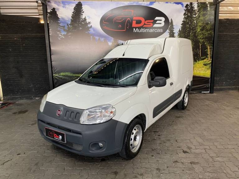 FIAT - FIORINO - 2017/2017 - Branca - R$ 66.900,00